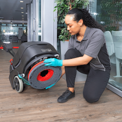 Numatic-TTB1840NX-wymiana-szczotki